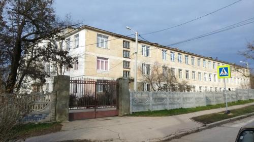 ForPost- Учащиеся севастопольской школы замерзают на уроках