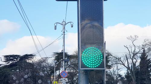 ForPost- Манипуляции со светофором возмутили севастопольских водителей