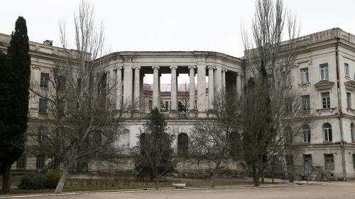 ForPost- Удивительный севастопольский дворец, который уцелел во время войны