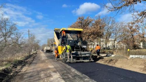 ForPost- Не все сразу: жителям улицы Симиренко в Севастополе начали ремонтировать дорогу