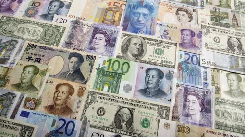 ForPost- Россиянам предложили неожиданную валюту для замены доллару