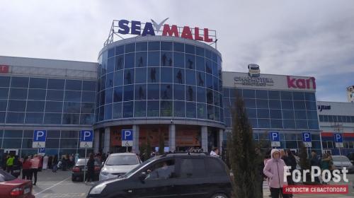 ForPost- В Севастополе эвакуировали посетителей двух торговых центров