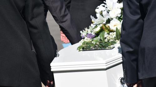 ForPost- Директор похоронного ГБУ в Севастополе «воскрешал» бизнес родственников