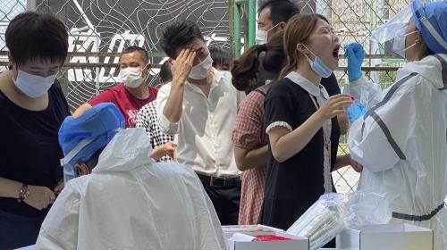 ForPost- В Китае выявлено рекордное число заразившихся коронавирусом за сутки 