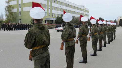 ForPost- В Севастополе идут тренировки к военному параду на День Победы