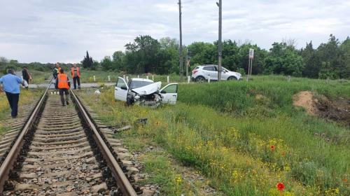 ForPost - Леди за рулем не уступила дорогу поезду в Севастополе