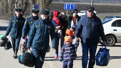 ForPost- В Севастополь прибыло более 17 тысяч беженцев с Украины и из Донбасса