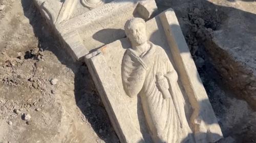 ForPost- В Севастополе нашли уникальное надгробие важного херсонесита, предположительно чиновника
