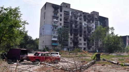 ForPost- Украинские военные покидали Северодонецк под видом мирных жителей