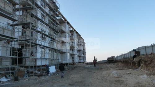 ForPost- В Севастополе упорно пытаются продать квартиры в незаконном доме