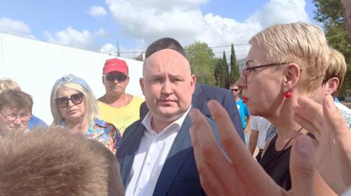 ForPost- Губернатор Севастополя вмешался в ситуацию с ярмаркой в районе Динопарка