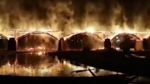 ForPost- В Китае сгорел самый длинный в стране деревянный мост