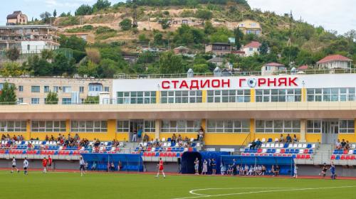 ForPost- В Севастополе открыли многострадальный стадион «Горняк» 