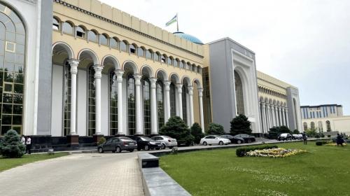ForPost- МИД Узбекистана: не нарушившие закон россияне не подлежат принудительной депортации
