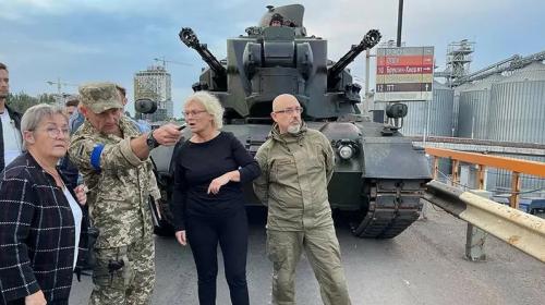 ForPost - Министр обороны ФРГ прибыла с необъявленным визитом в Одессу