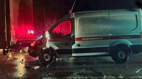 ForPost- Машина «скорой помощи» врезалась в фуру с прицепом на границе с Крымом