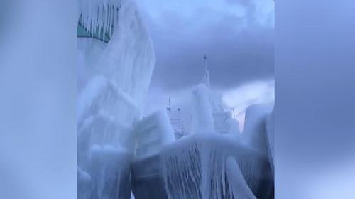 ForPost- Ледяной апокалипсис: после шторма корабли напрочь сковало льдом