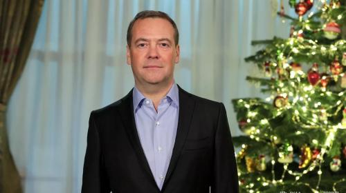 ForPost- «Для тех, кто думает, что Путин их обманет»: эксперт о статье Медведева об итогах 2022