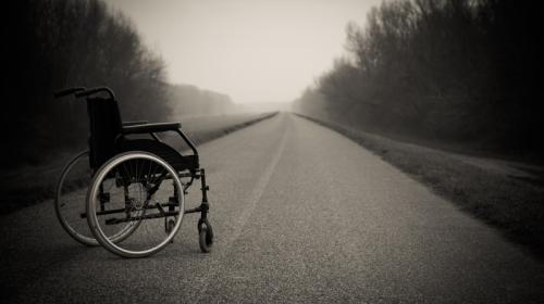ForPost- Крымчанин решил развлечься на украденной из больницы инвалидной коляске 