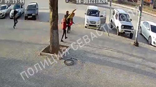 ForPost- В Севастополе грабители магазина вступили в бой с персоналом