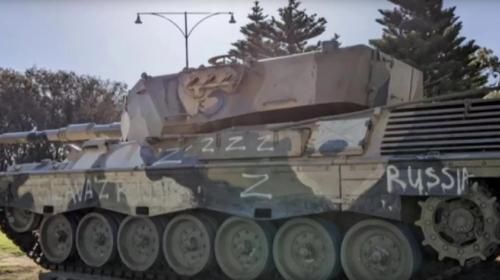 ForPost- Пророссийские надписи на танке назвали предупреждением властям Австралии 