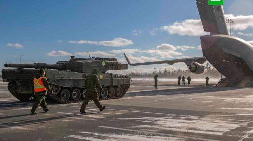 ForPost- Канада направила Киеву первый танк Leopard 2