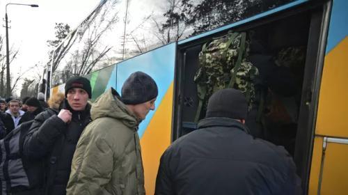 ForPost - Украинцев, желающих попасть в Россию из Прибалтики и Польши, принудительно мобилизуют