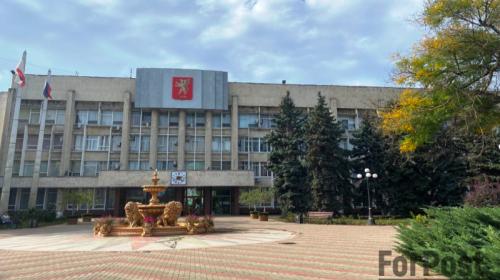 ForPost- Керченского чиновника осудили за взятки айфонами и деньгами