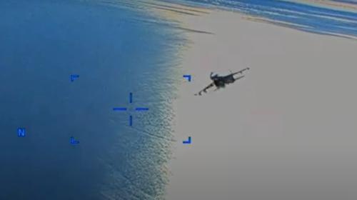 ForPost- «Похоже на анимацию»: на Западе обсуждают видео Пентагона с упавшим дроном