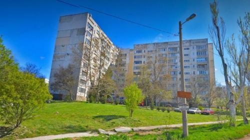 ForPost- Скандальный торговый центр вплотную к жилому дому в Севастополе построен не будет