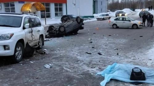 ForPost- Пьяный водитель снёс двух женщин на тротуаре и врезался в «Лексус»