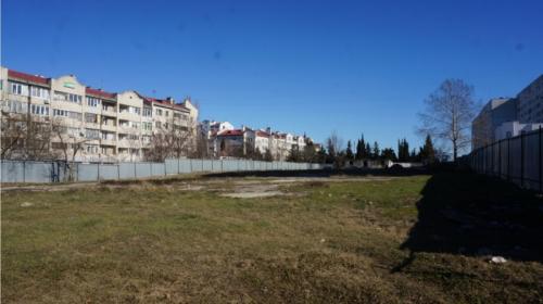 ForPost- В Севастополе готовят почву под строительство нового торгового комплекса