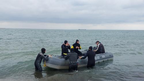 ForPost- Шторм у берегов Крыма помешал поисковикам опознать затонувшее судно