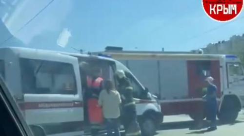 ForPost - «Скорая помощь» и машина МЧС не поделили дорогу в Крыму