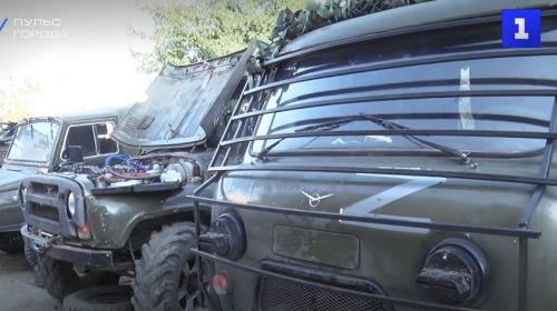 ForPost- Севастопольские механики ремонтируют машины из зоны СВО 