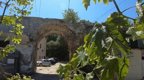 ForPost- Древние акведуки в Севастополе взяли под охрану