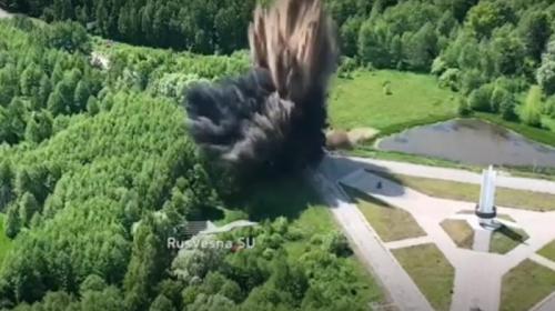 ForPost - Появилось видео мощного взрыва у «Трёх сестёр» — на стыке России, Украины и Беларуси