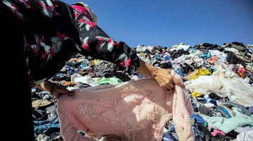 ForPost- Россиянам хотят запретить выбрасывать одежду в мусорку