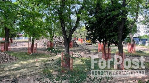 ForPost- Севастопольцы добились проведения археологических разведок перед ремонтом Лазаревского сквера