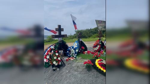 ForPost- На Морском кладбище Владивостока разгромили могилы участников СВО