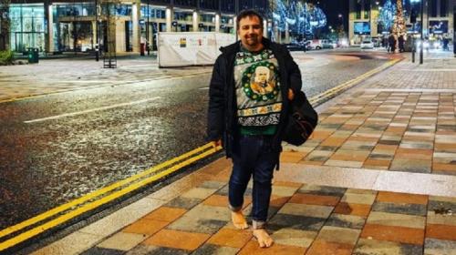 ForPost- Мужчина рассказал, как изменились его ноги после 8 лет ходьбы босиком