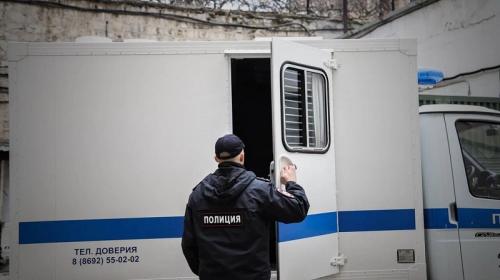 ForPost- В Севастополе заведено уголовное дело за нападение на государственный флаг