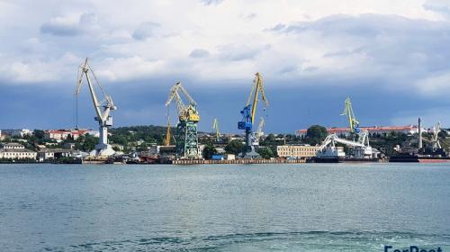 ForPost- МО РФ: пострадавшие от удара в Севастополе корабли полностью восстановят