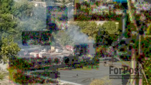 ForPost- Пожар на севастопольском судоремонтном заводе почти потушен