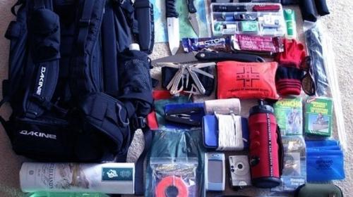 ForPost - Как собрать тревожный чемоданчик: что положить, от чего отказаться