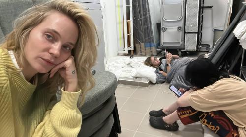 ForPost- Певица Глюкоза застряла в бомбоубежище в Израиле