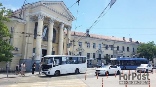 ForPost- Пассажиры Севастополя жалуются на «слепоту» и «глухоту» водителей автобусов