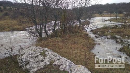 ForPost- Дожди пробудили горную реку и принесли много вреда городам Крыма
