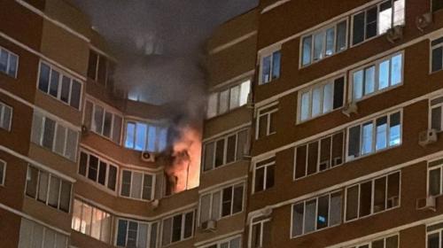 ForPost- Мужчина и женщина выпали с 11-го этажа при пожаре