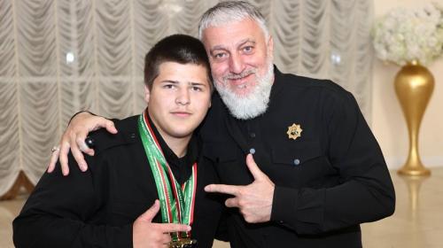 ForPost - Адама Кадырова назначили куратором батальона имени Шейха Мансура